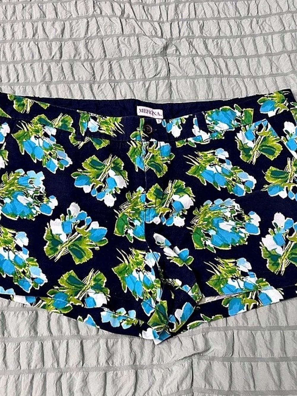 Merona Floral Shorts in Blue & Green Size 18